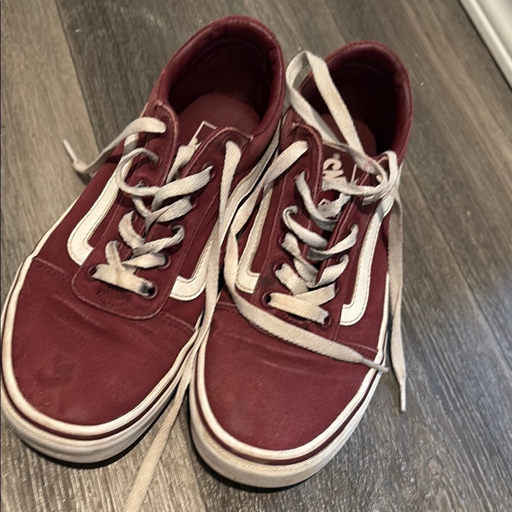 Vans Burgundy and White Classic Sneakers size 8